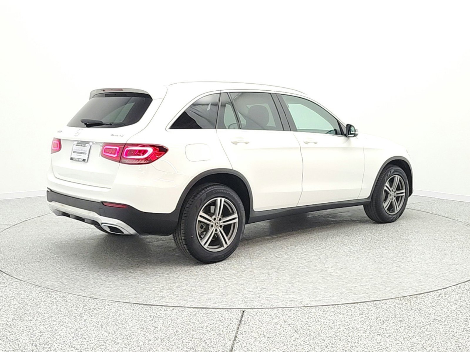 Used 2020 Mercedes-Benz GLC 300 4MATIC image 5