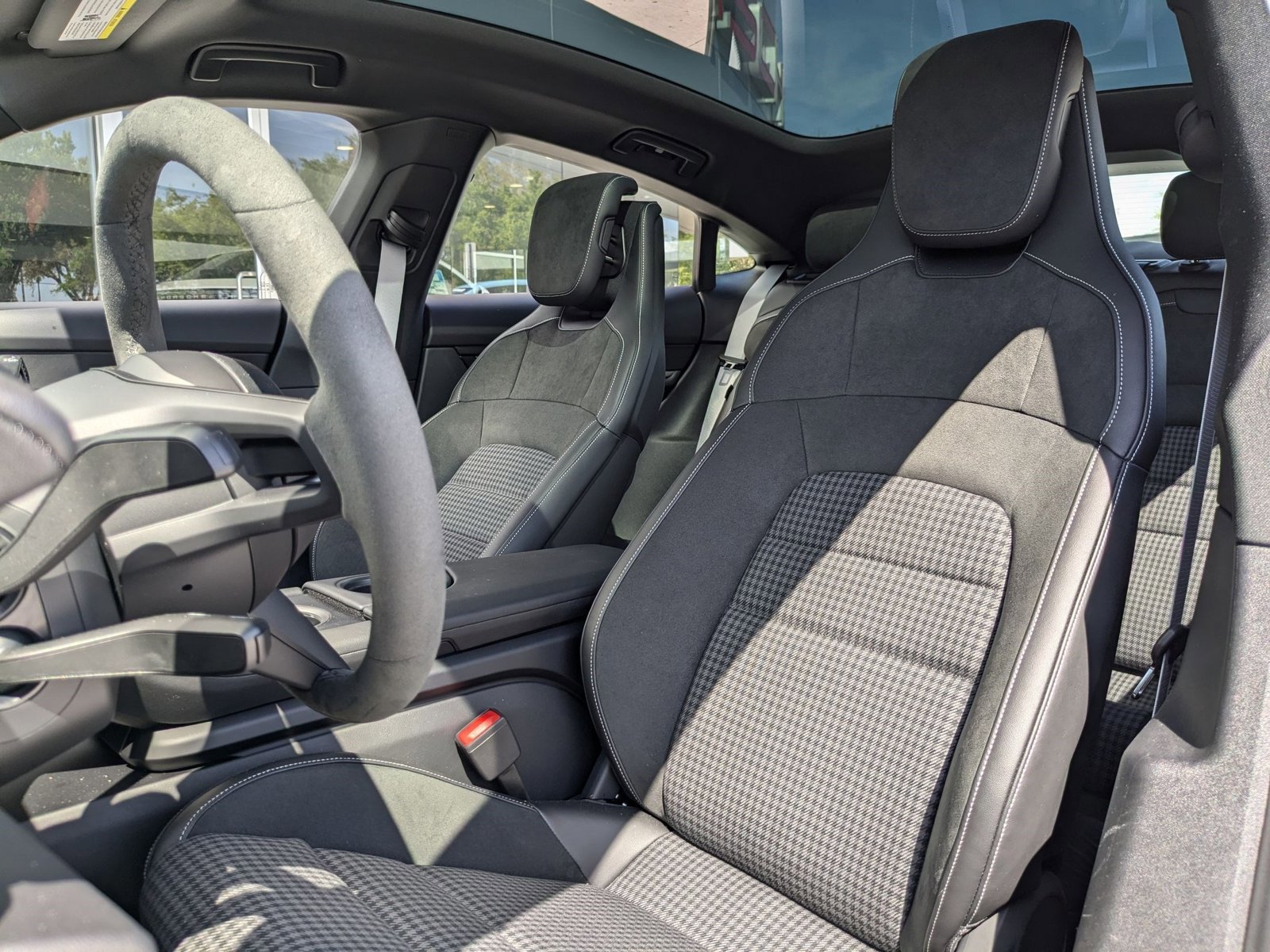 New 2025 Porsche Taycan 4S image 5