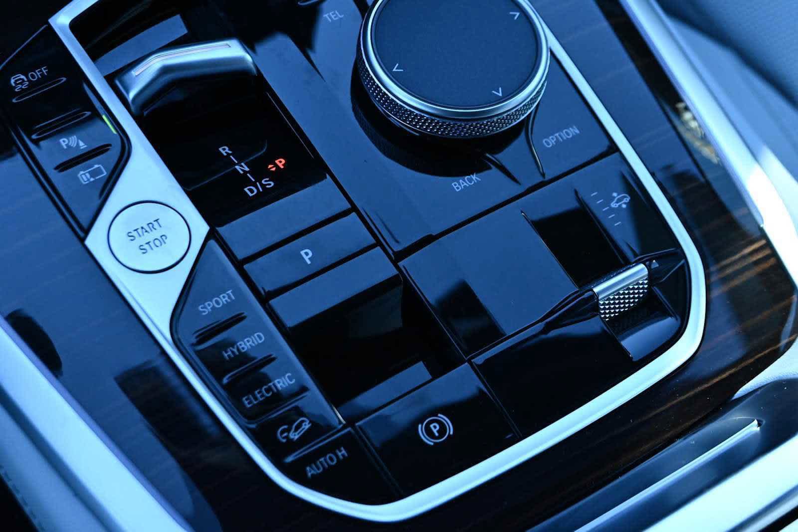 New 2026 BMW X5 xDrive50e w/ Premium Package image 12