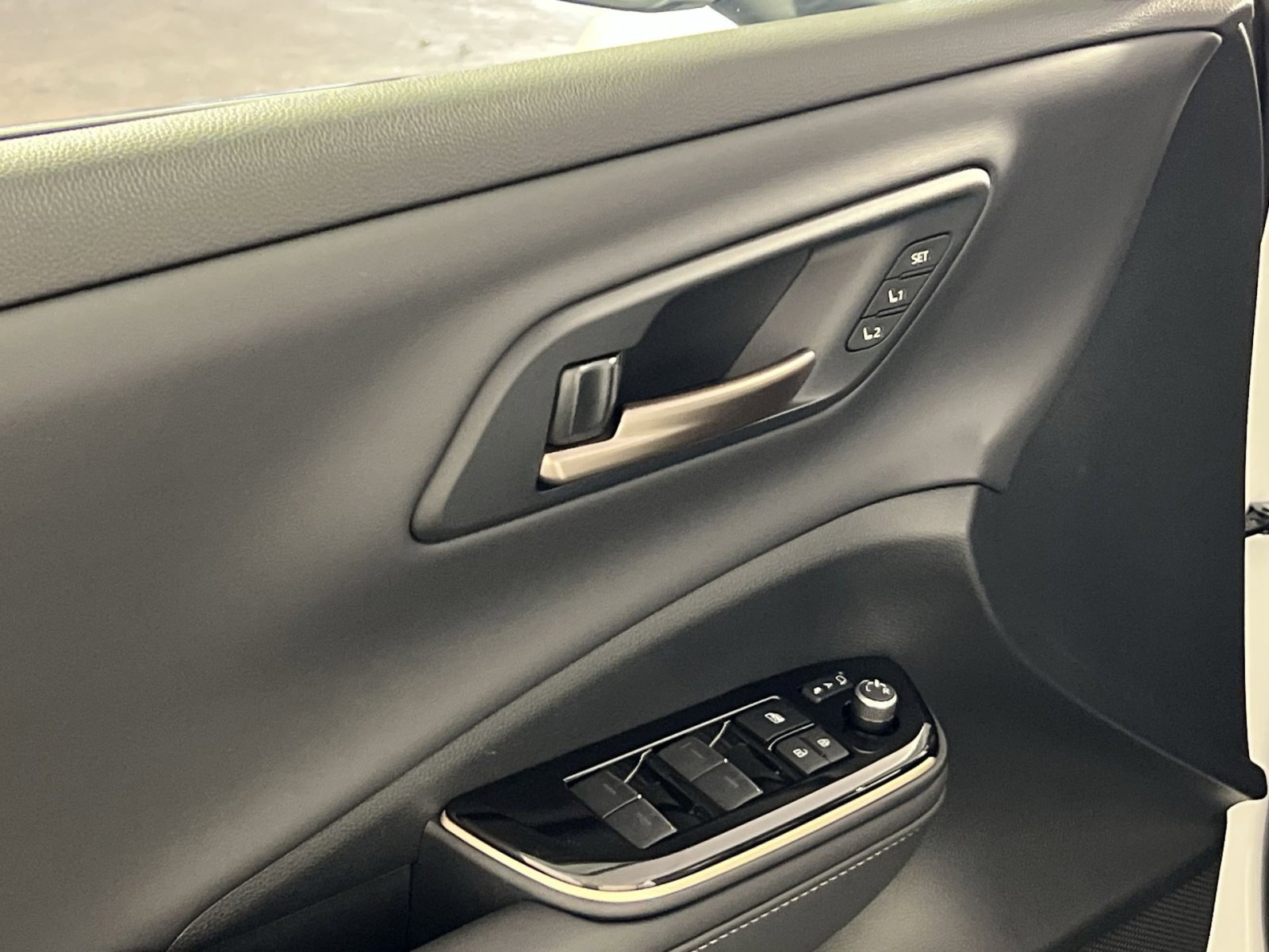 Used 2026 Toyota Crown Platinum image 16