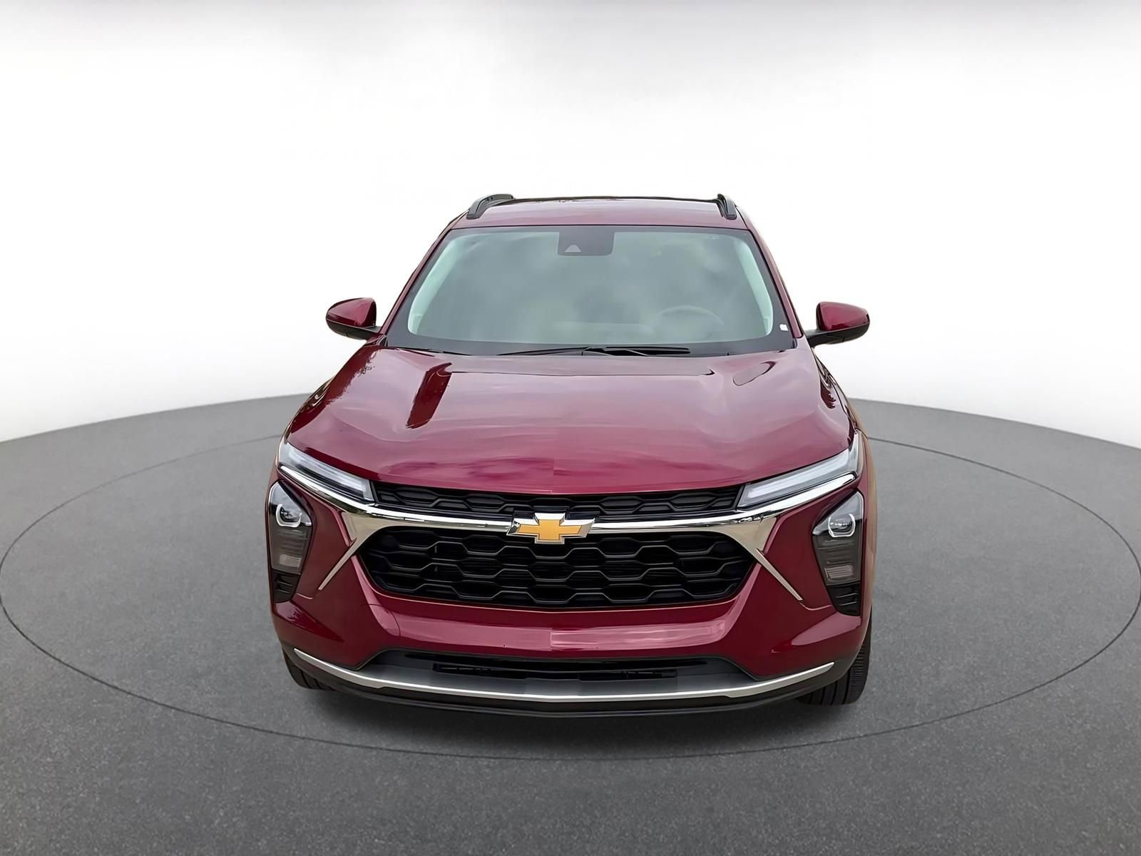 Used 2025 Chevrolet Trax LT image 3