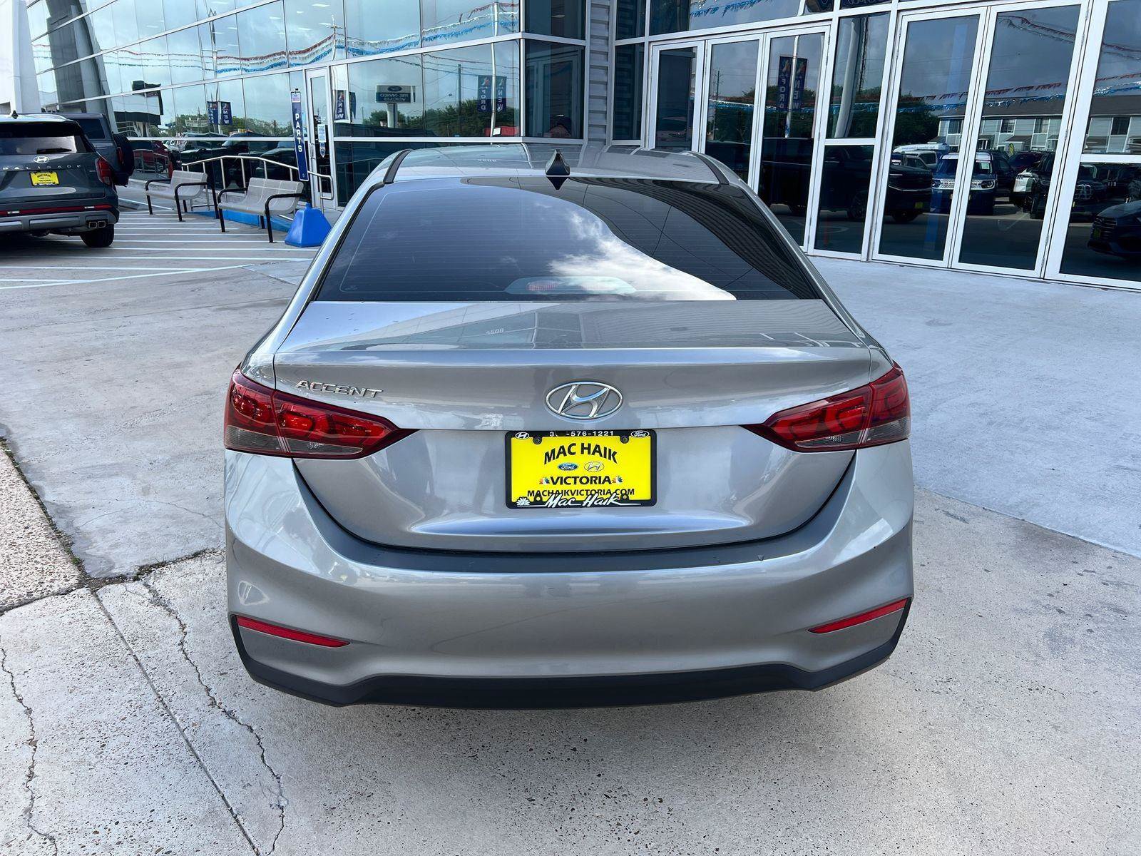 Used 2022 Hyundai Accent SE FWD image 4