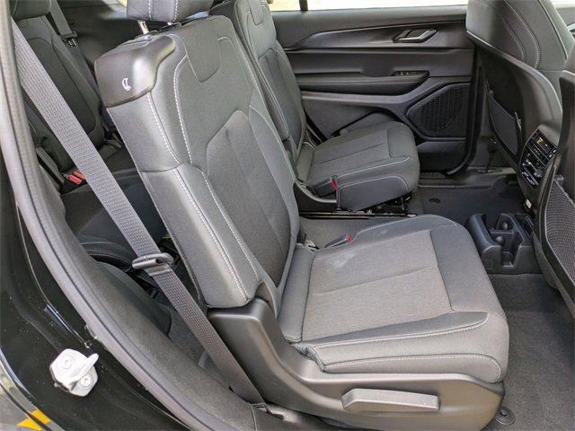 New 2025 Jeep Grand Cherokee L Laredo w/ Luxury Tech Group I image 27