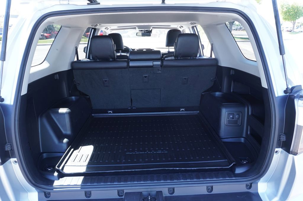 Used 2022 Toyota 4Runner TRD Off-Road Premium w/ Moonroof Package AWD/4WD image 8