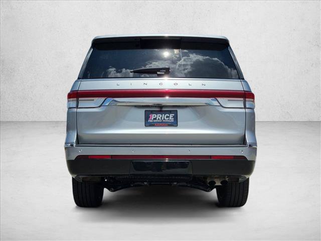 Used 2023 Lincoln Navigator Reserve AWD/4WD image 7