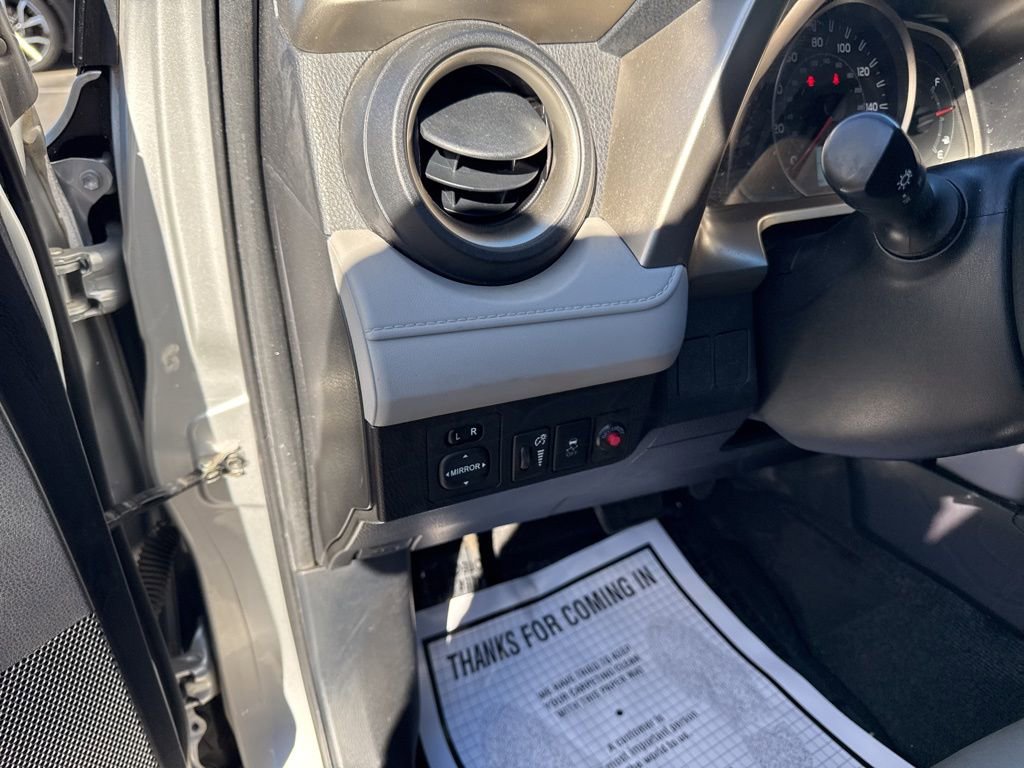 Used 2015 Toyota RAV4 LE image 19