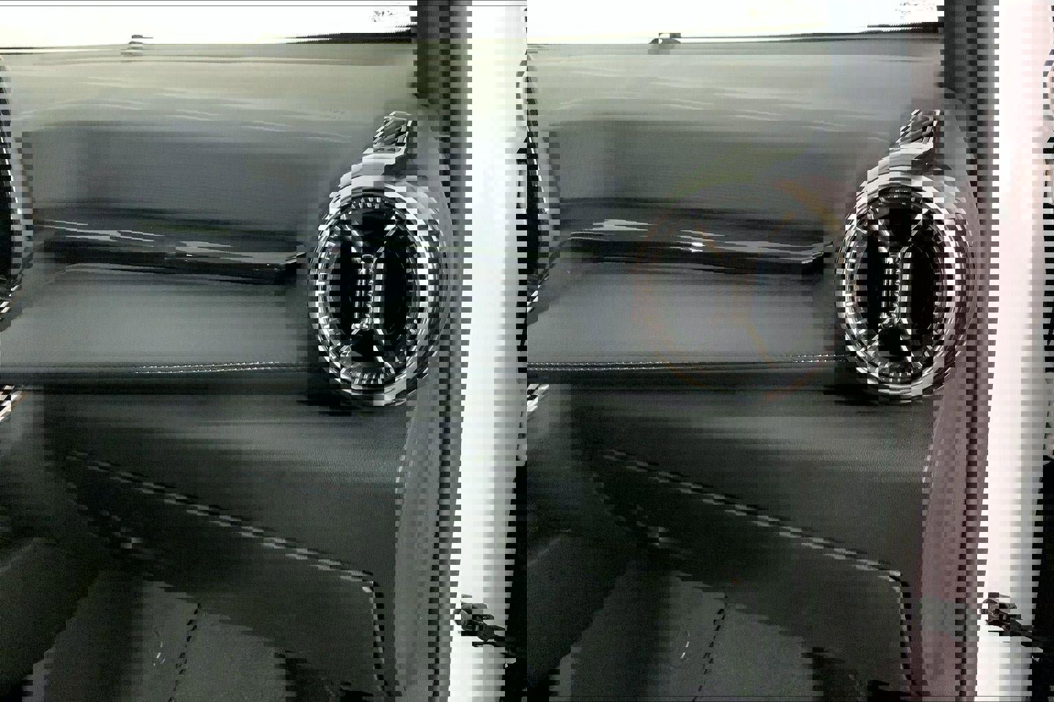 Used 2025 Chevrolet Equinox LT image 16