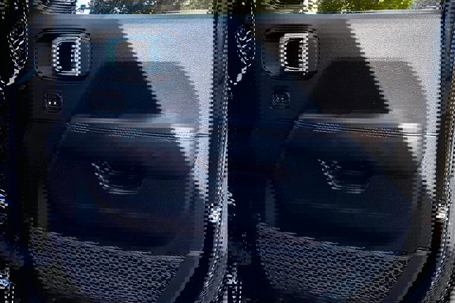 Used 2022 Jeep Wrangler Unlimited Sahara image 29