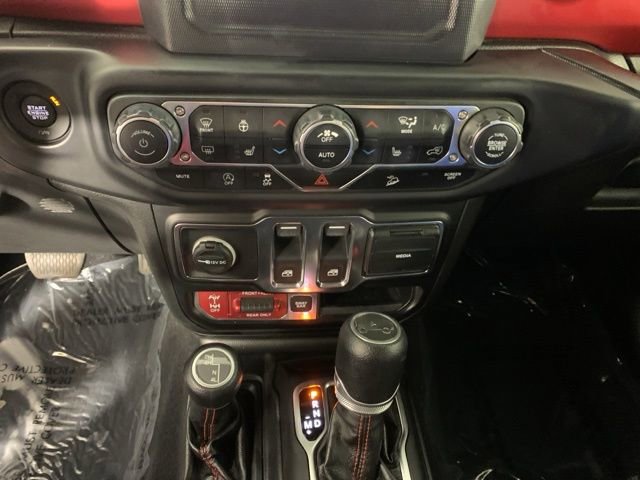 Used 2020 Jeep Wrangler Rubicon w/ LED Lighting Group AWD/4WD image 21