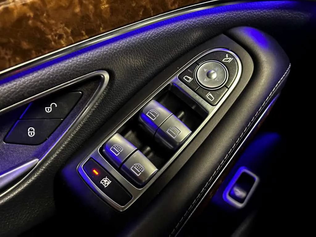 Used 2015 Mercedes-Benz S 63 AMG 4MATIC Sedan image 25