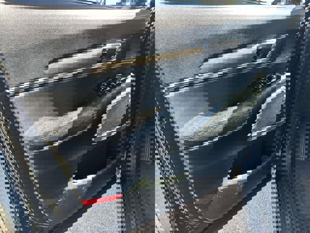 Certified 2022 Kia Telluride EX w/ EX Premium Package image 17