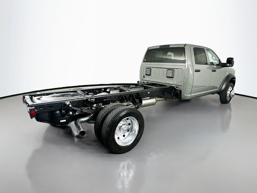 New 2026 RAM 5500 Tradesman w/ Chrome Appearance Group AWD/4WD image 7