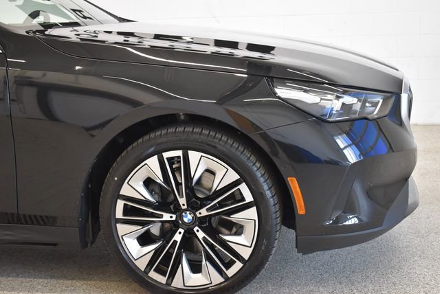 New 2026 BMW 530i xDrive w/ Premium Package image 13