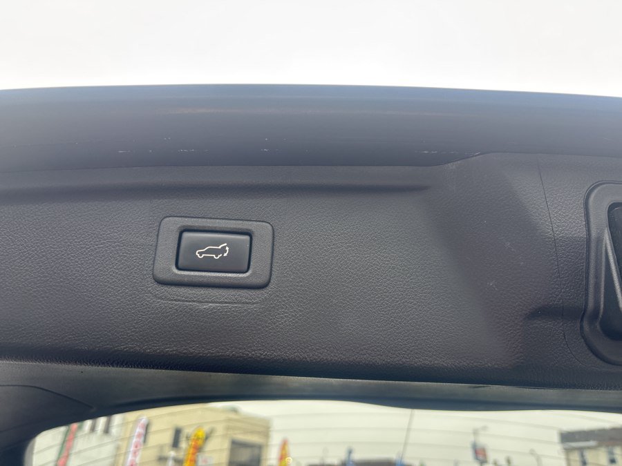 Used 2019 Subaru Outback 2.5i Limited AWD/4WD image 13