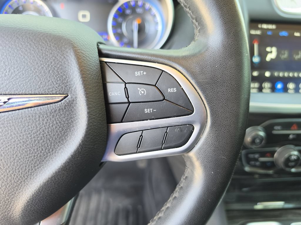 Certified 2019 Chrysler 300 Touring w/ Chrome Appearance Package RWD image 25