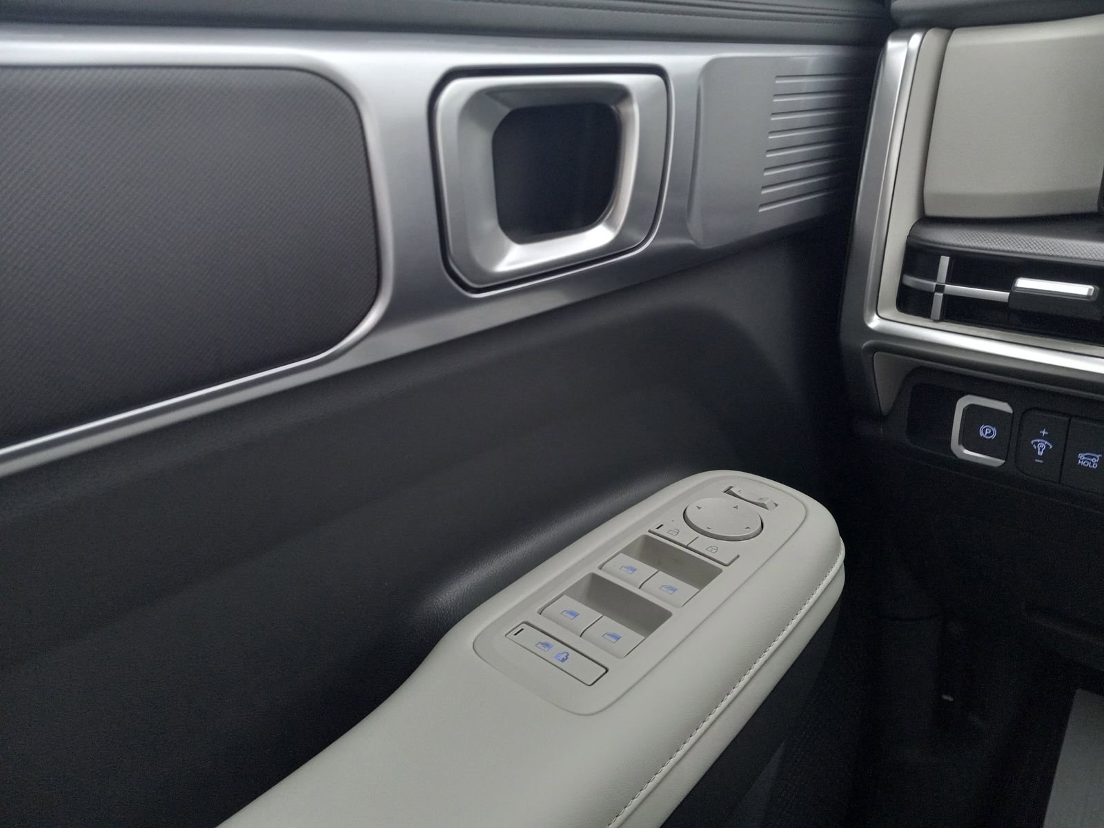 Used 2025 Hyundai Santa Fe SEL image 28