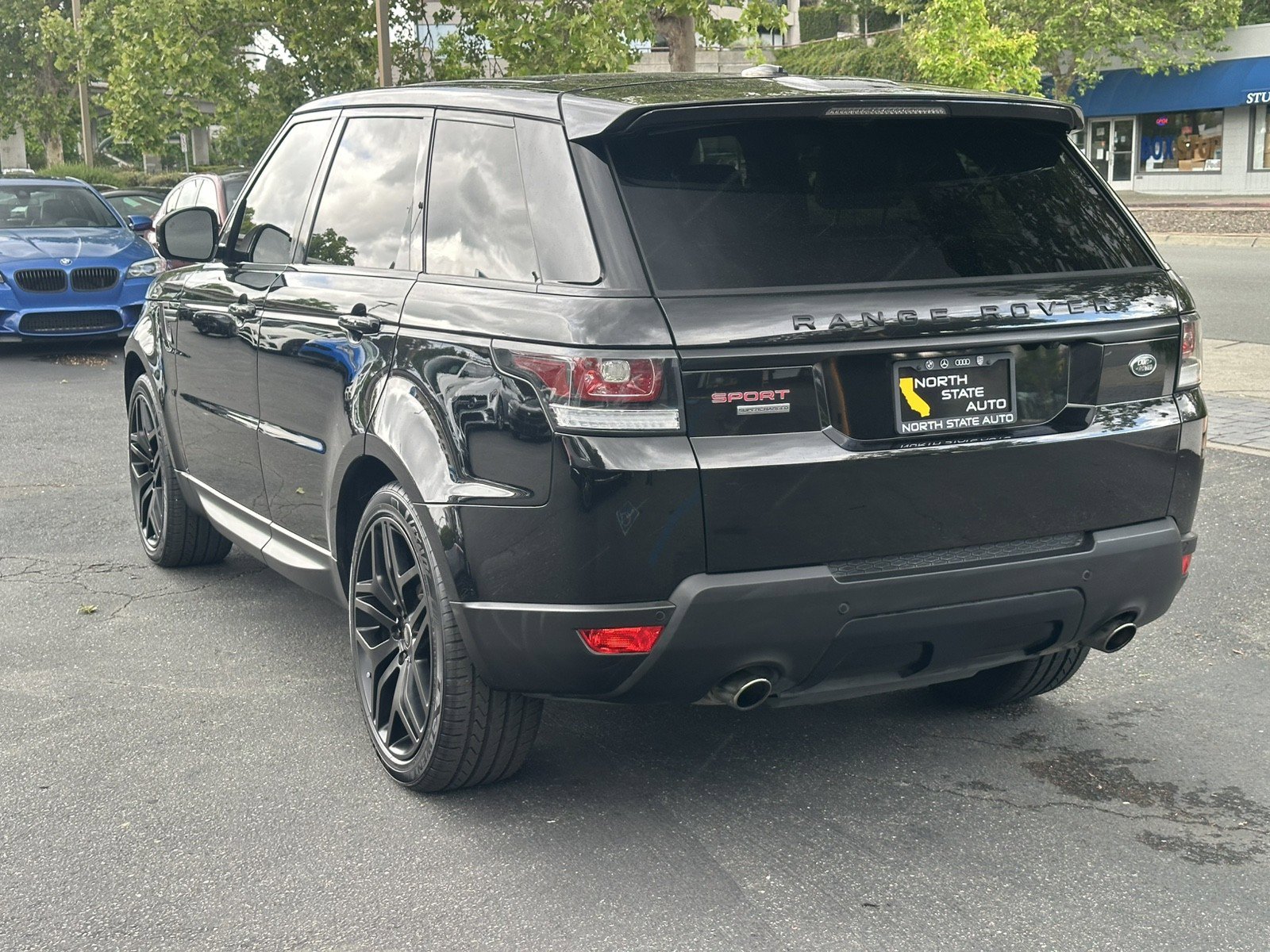 Used 2015 Land Rover Range Rover Sport Supercharged image 11