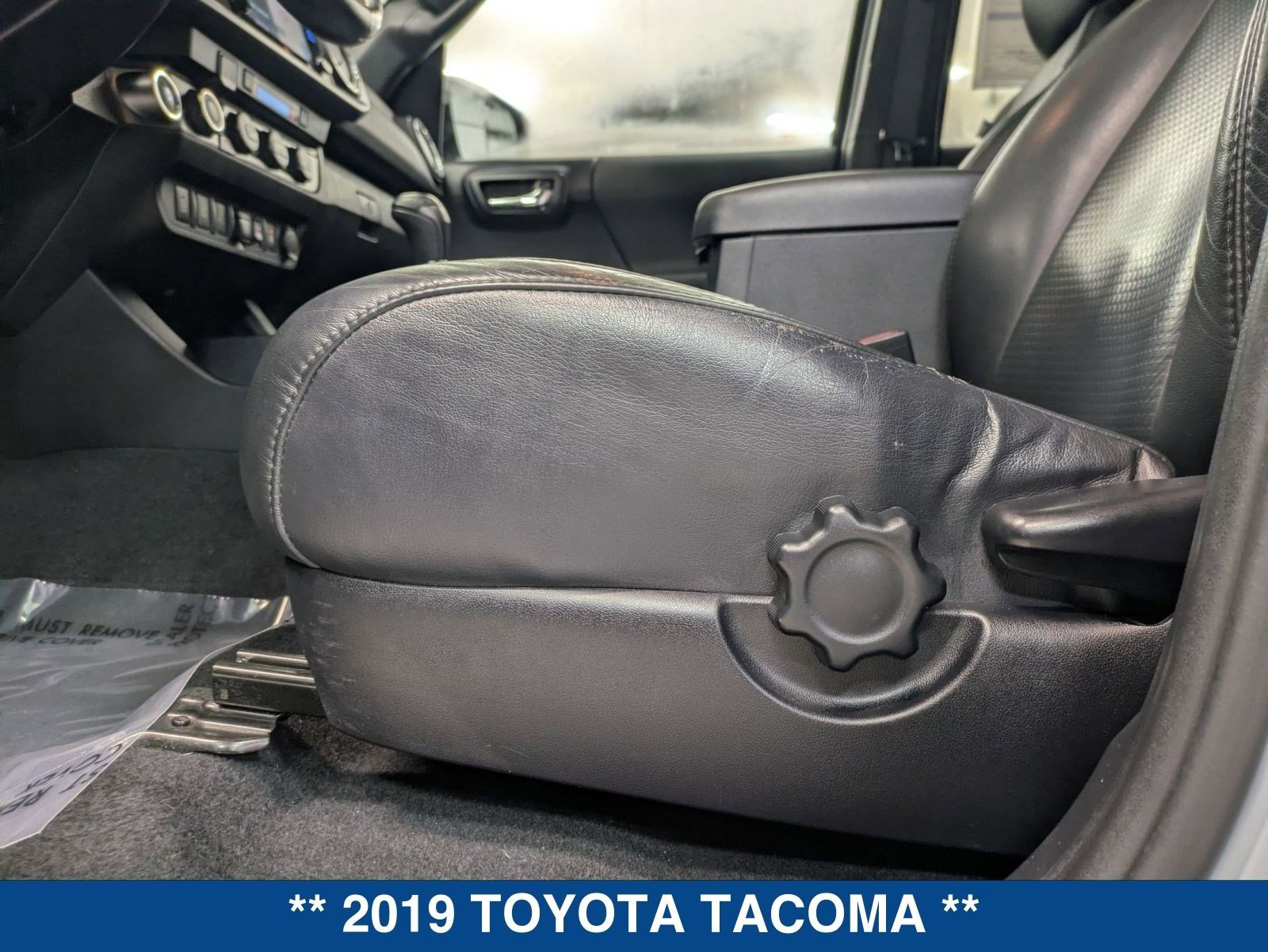 Used 2019 Toyota Tacoma TRD Off-Road image 26