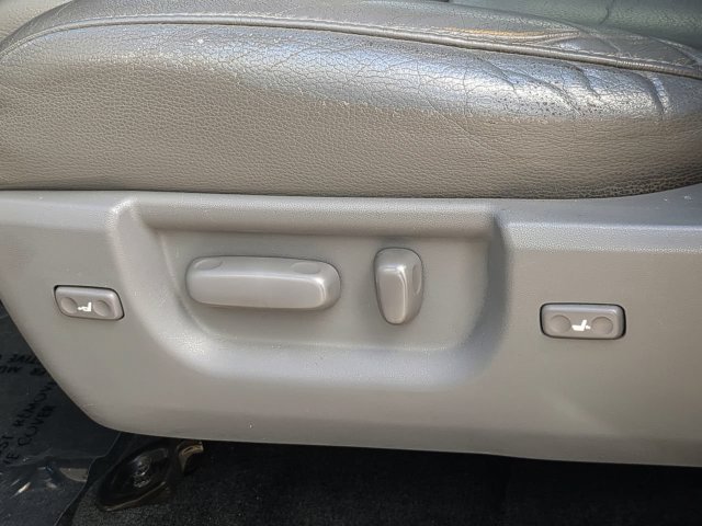 Used 2018 Toyota Sequoia Limited w/ Safety & Convenience Package AWD/4WD image 22