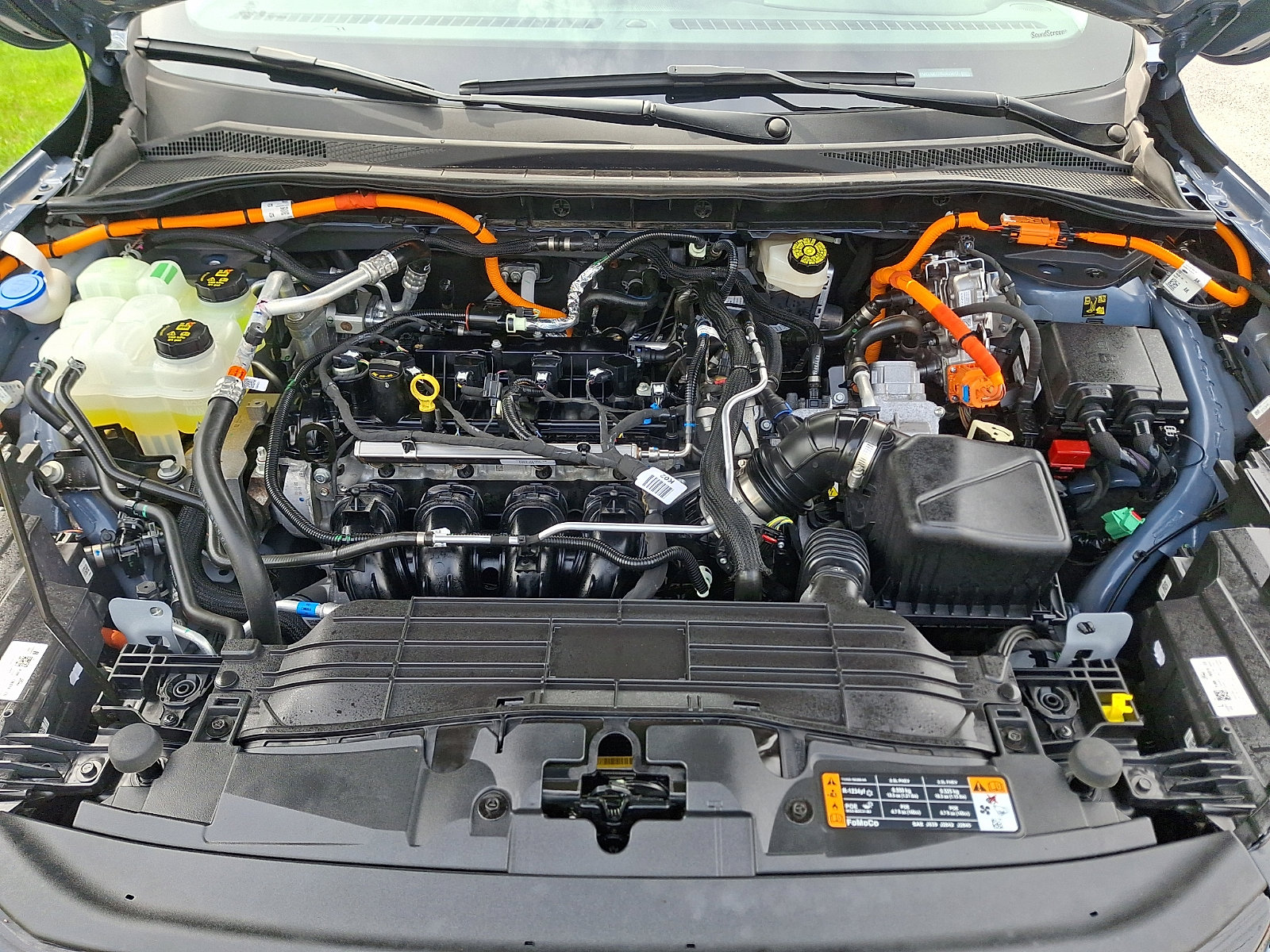 Used 2024 Ford Escape SE w/ PHEV Premium Package image 30