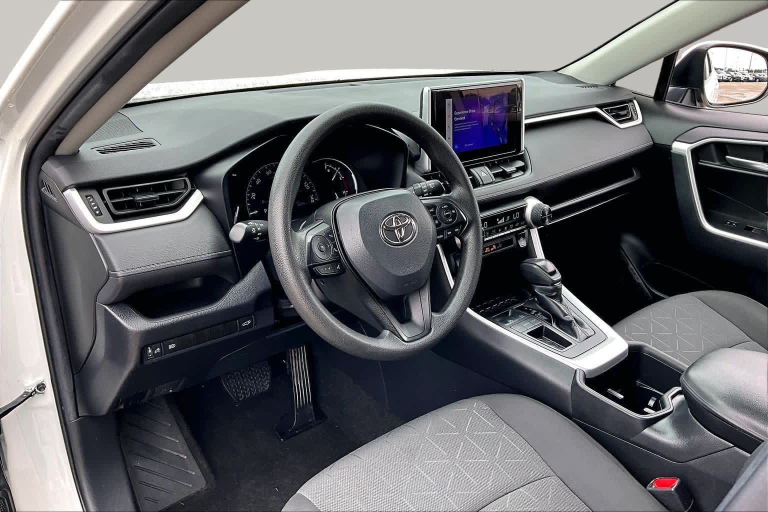 Used 2023 Toyota RAV4 XLE w/ Convenience Package FWD image 18