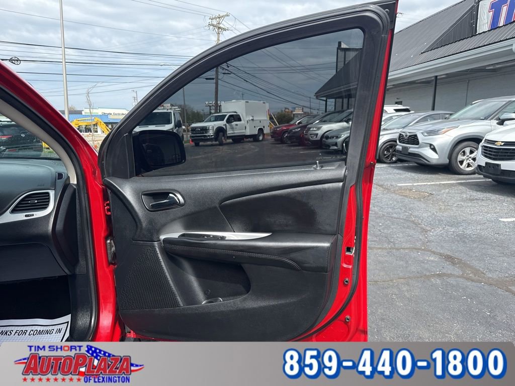 Used 2020 Dodge Journey SE w/ SE Popular Equipment Group FWD image 22