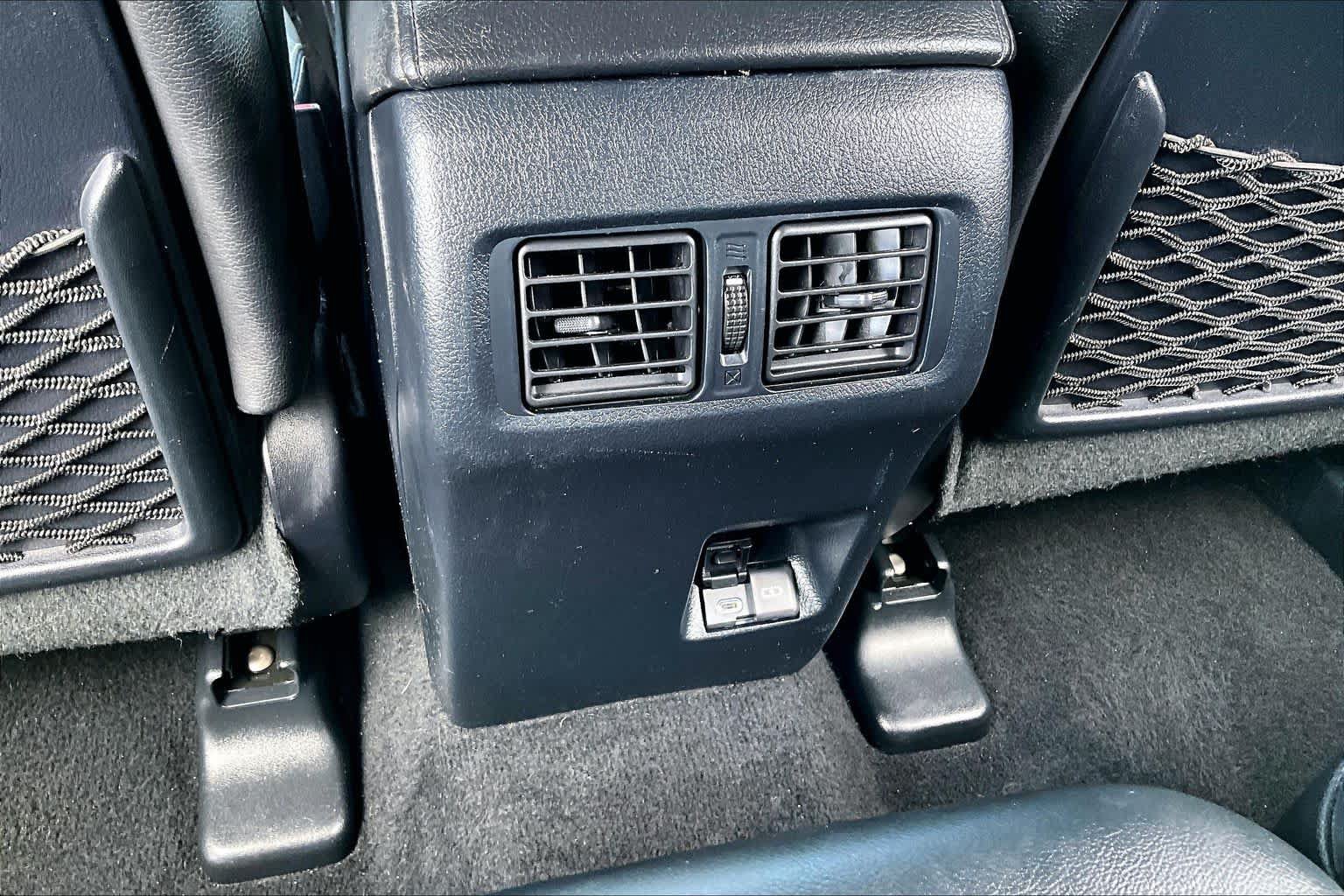 Used 2023 Toyota 4Runner Limited AWD/4WD image 33