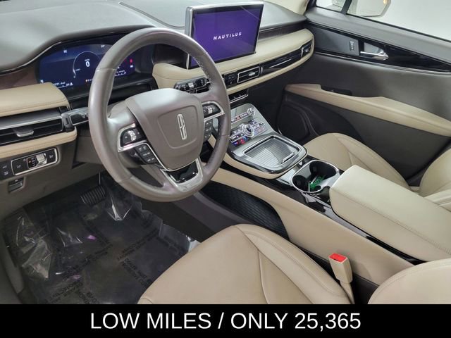 Used 2022 Lincoln Nautilus Reserve AWD/4WD image 12