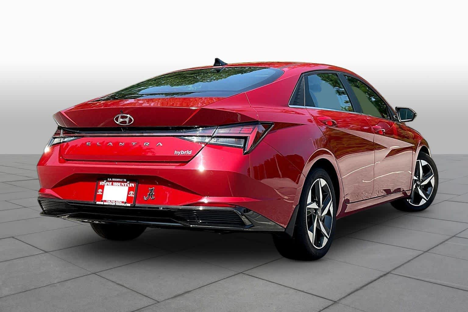 Used 2022 Hyundai Elantra Limited FWD image 13