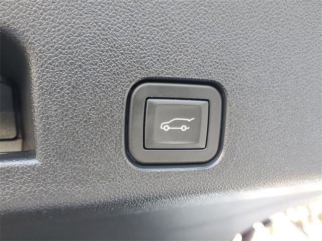 Certified 2025 Chevrolet Traverse High Country image 11