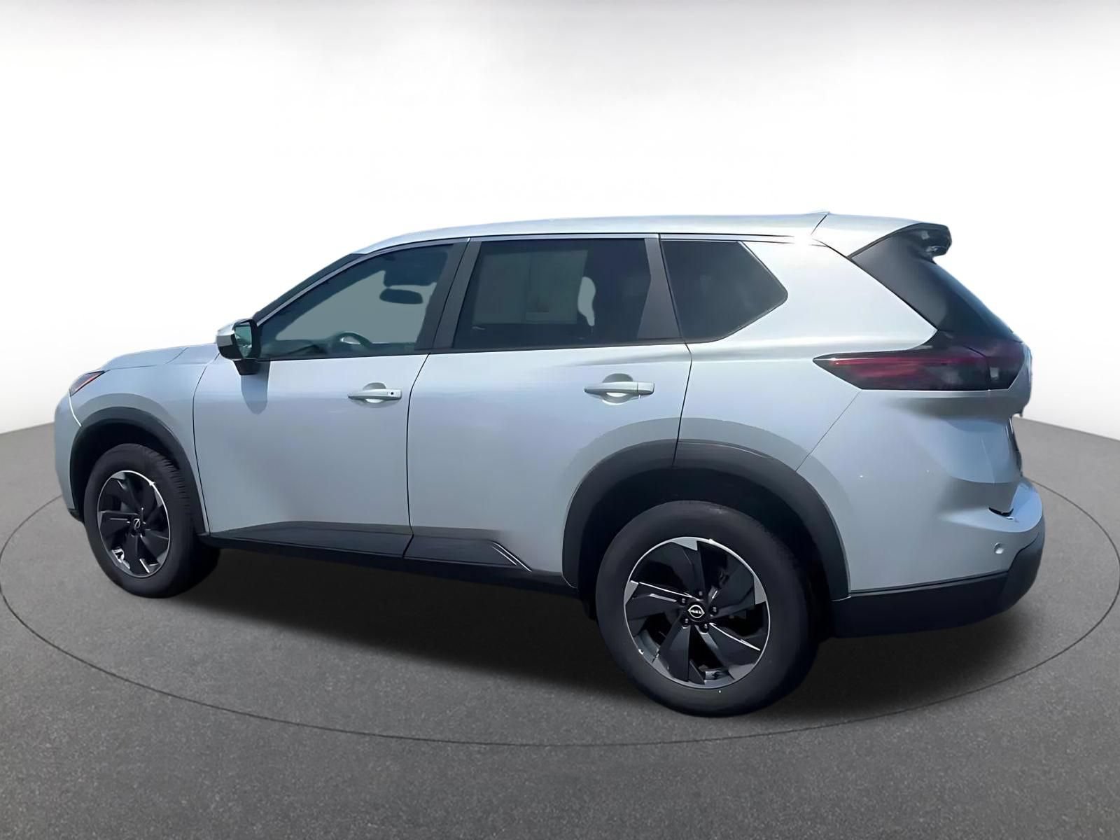 Used 2025 Nissan Rogue SV FWD image 10