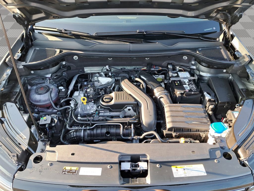 New 2025 Volkswagen Taos S image 19