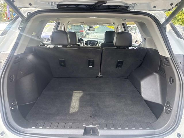 Used 2023 GMC Terrain SLT image 6