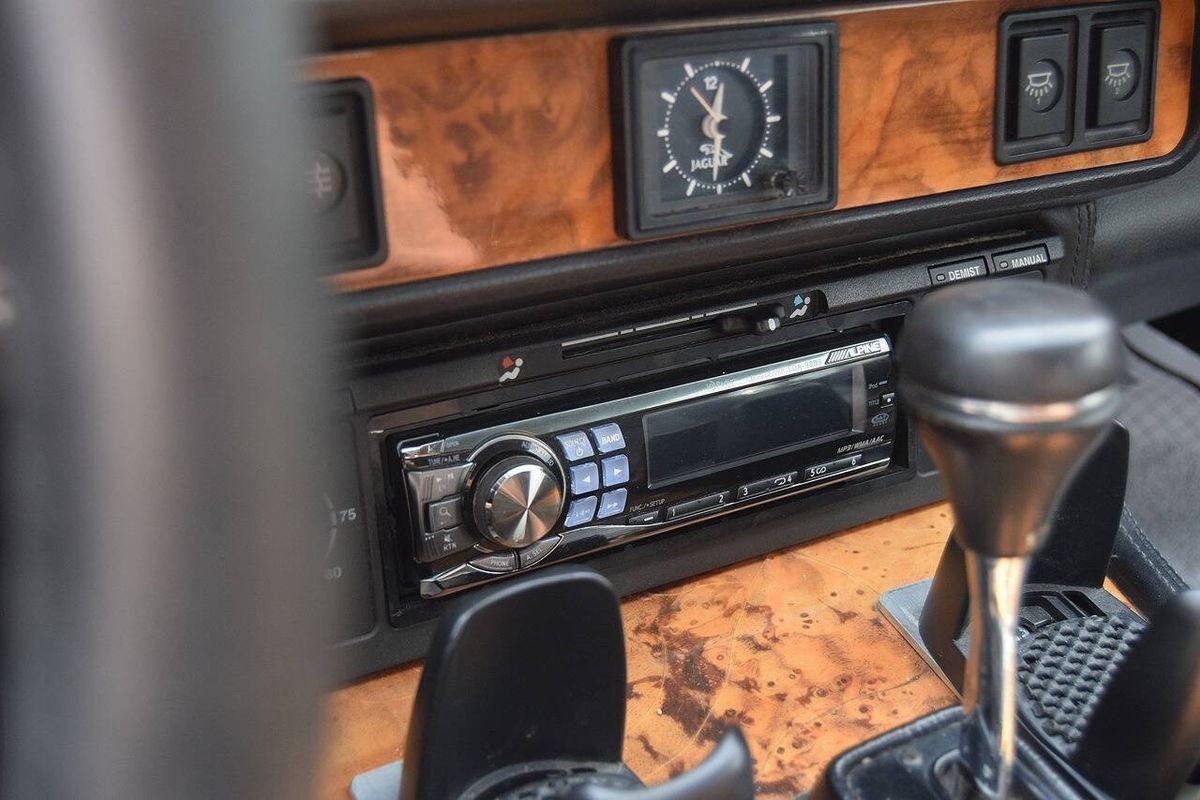 Used 1995 Jaguar XJS 4.0 Convertible RWD image 24