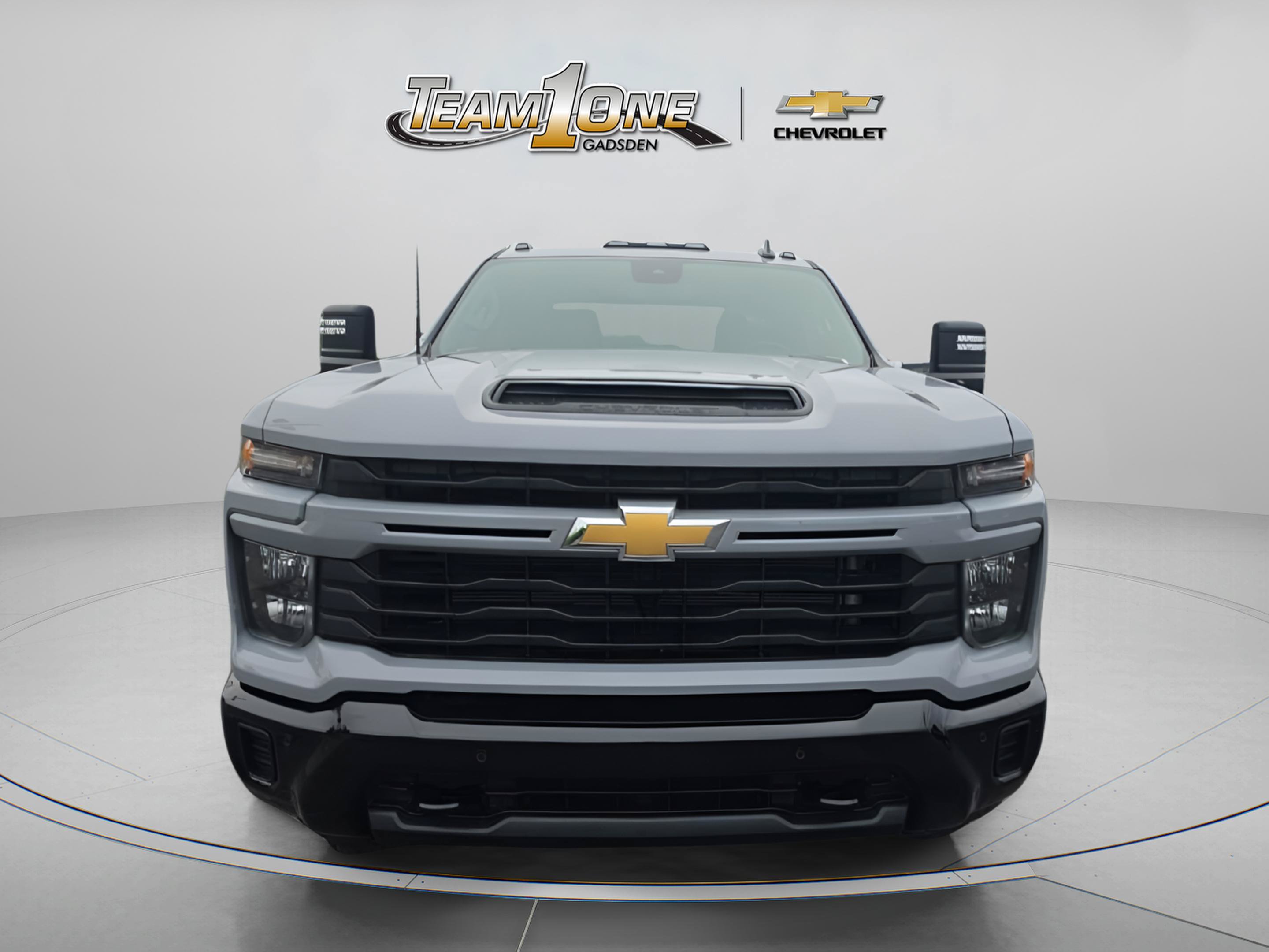 Used 2025 Chevrolet Silverado 2500 Custom w/ Custom Value Package AWD/4WD image 2