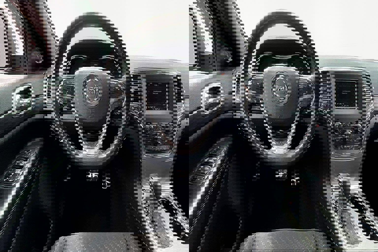 Used 2021 Jeep Grand Cherokee Laredo w/ Security & Convenience Group image 9