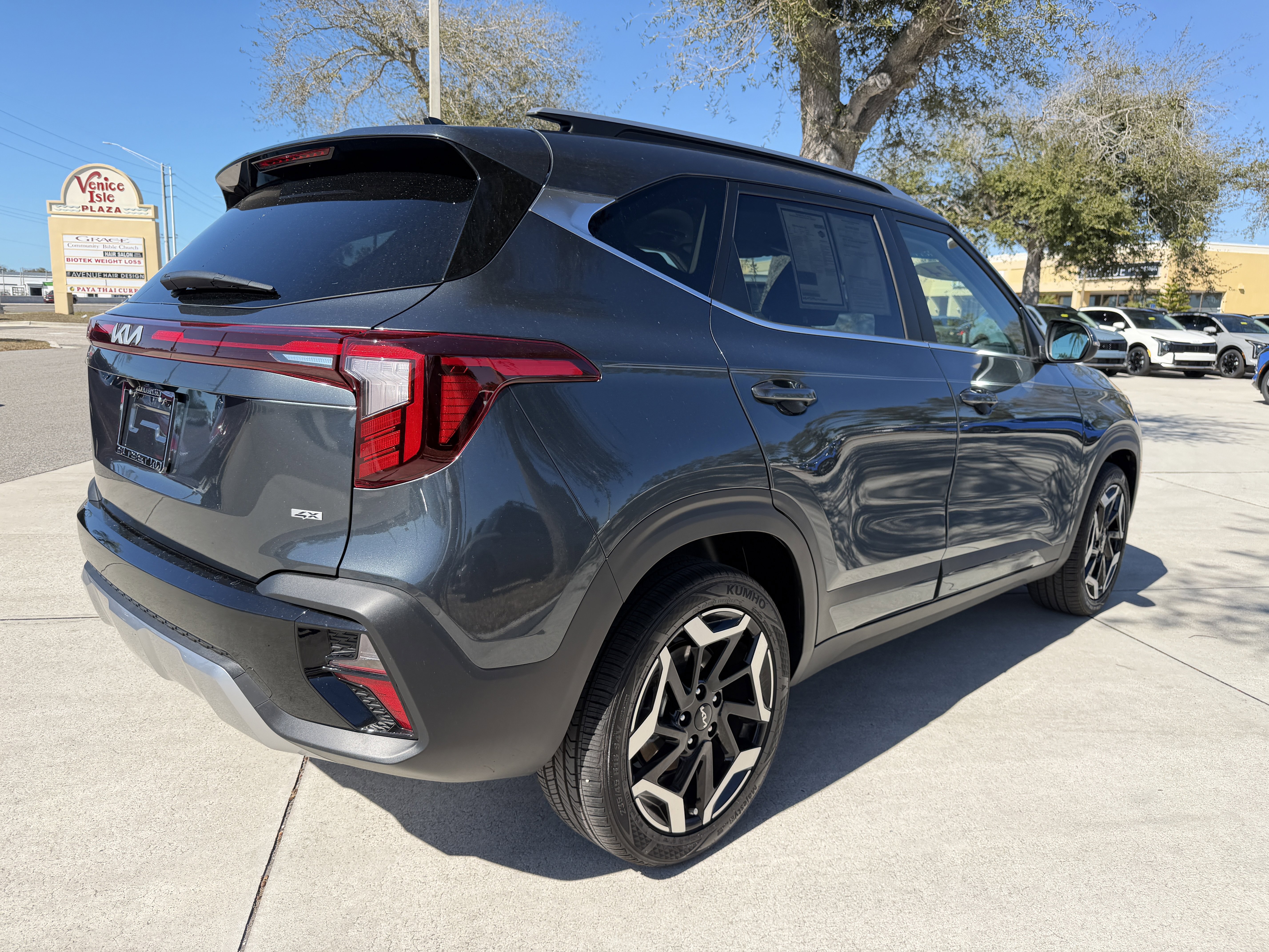 Certified 2024 Kia Seltos SX image 4