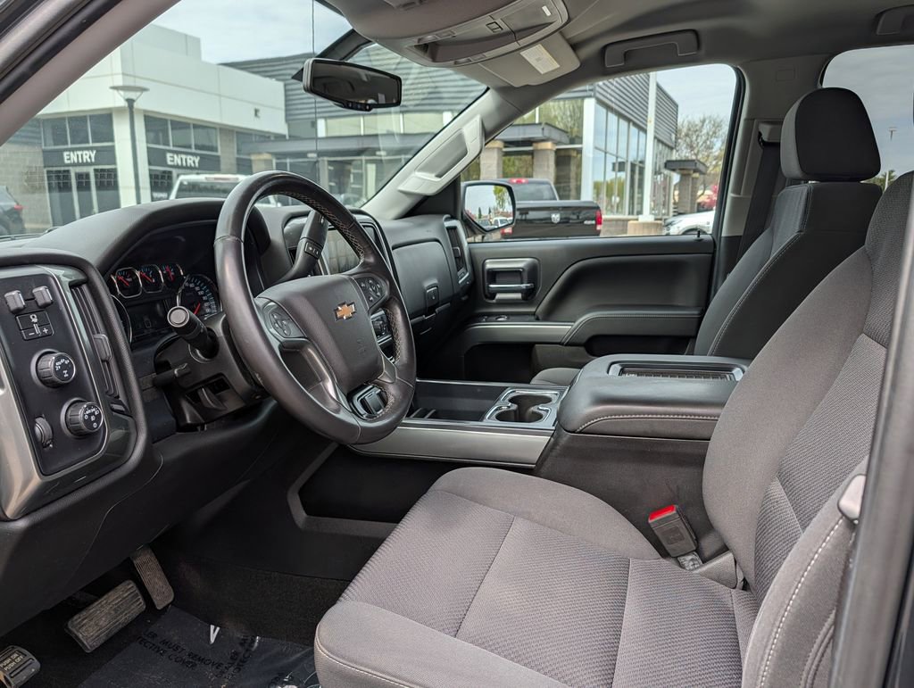 Used 2018 Chevrolet Silverado 1500 LT w/ All Star Edition AWD/4WD image 33