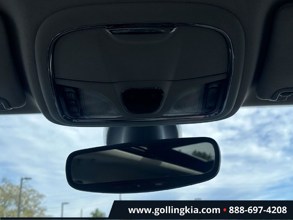 Used 2019 Jeep Cherokee Trailhawk w/ Comfort/Convenience Group AWD/4WD image 30
