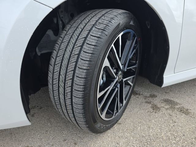 New 2026 Toyota Camry XLE image 32