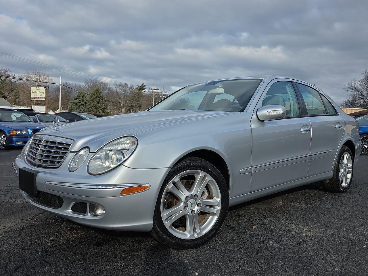 Used 2006 Mercedes-Benz E 350 4MATIC Sedan w/ Premium Pkg image 1