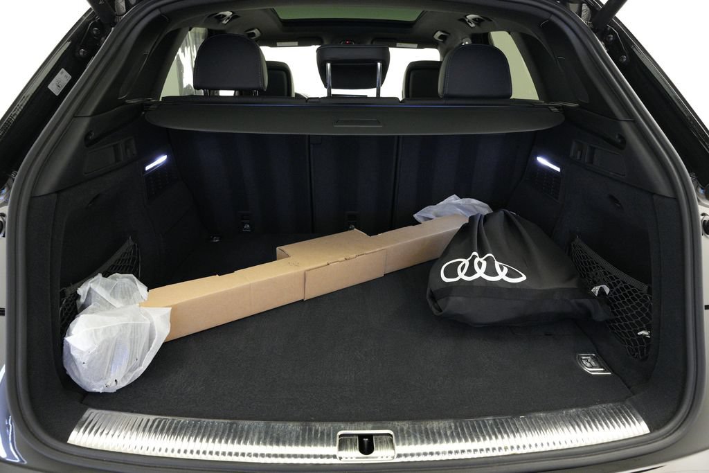 Used 2024 Audi Q5 e Premium Plus w/ Premium Plus Package AWD/4WD image 14