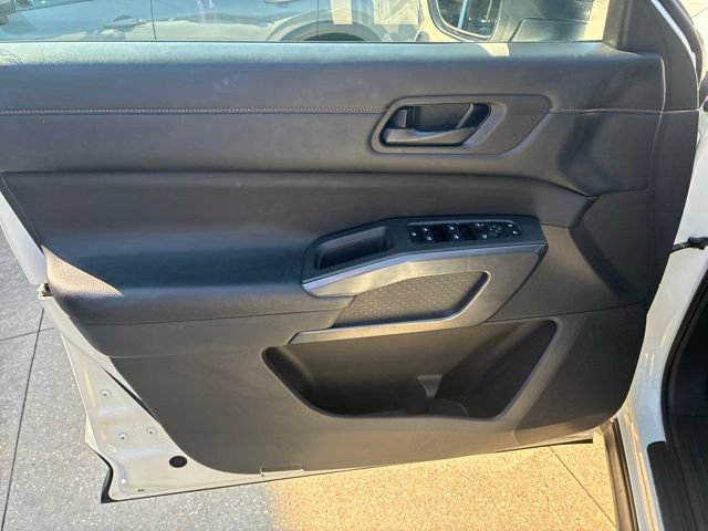 Used 2023 Nissan Pathfinder Rock Creek AWD/4WD image 19