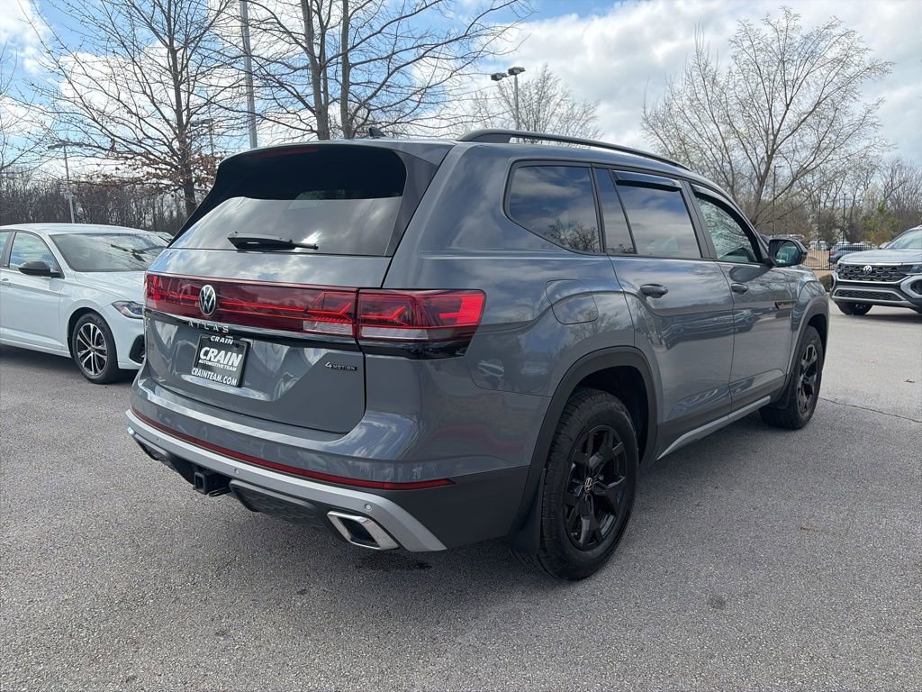 Used 2025 Volkswagen Atlas Peak Edition SE AWD/4WD image 7