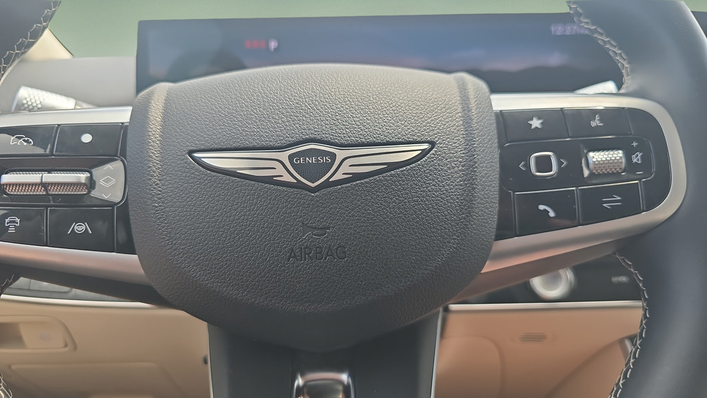 New 2026 Genesis GV70 2.5T AWD/4WD image 17