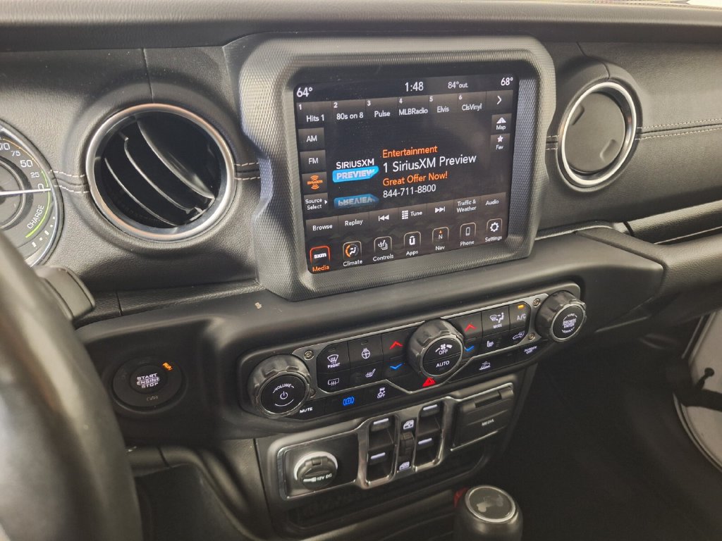 Used 2022 Jeep Wrangler Unlimited Sahara w/ Cold Weather Group AWD/4WD image 15