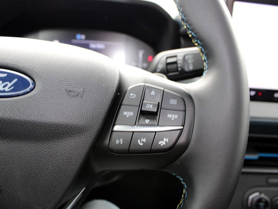 Used 2025 Ford Maverick Lobo image 17