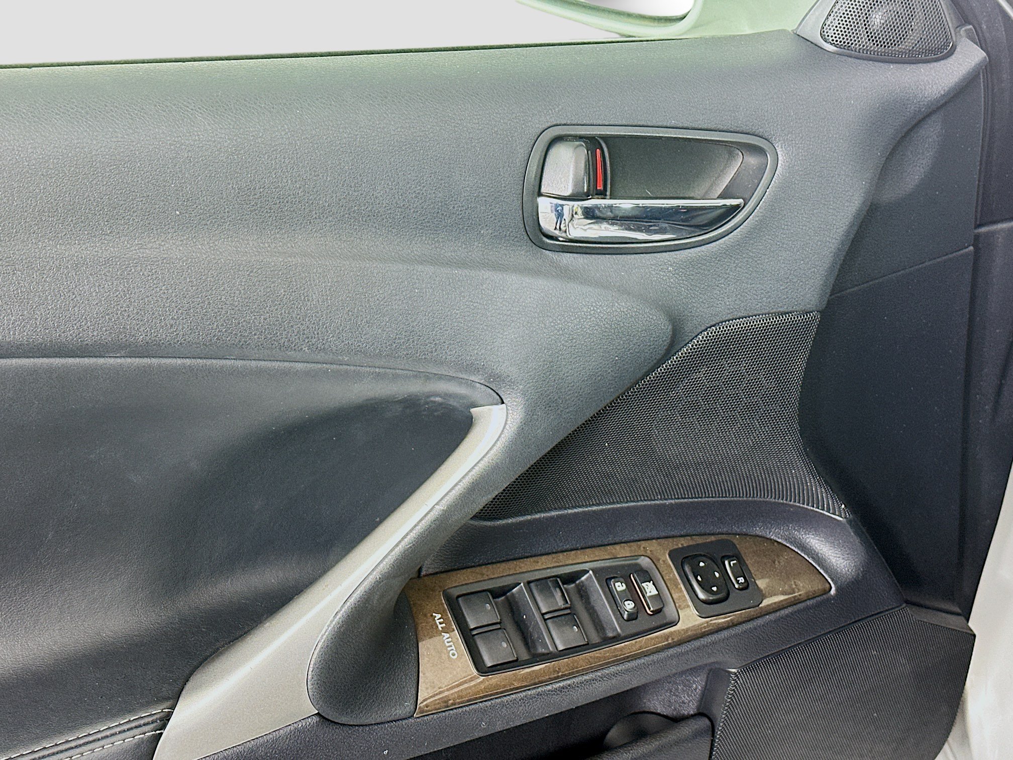 Used 2010 Lexus IS 250 RWD image 15