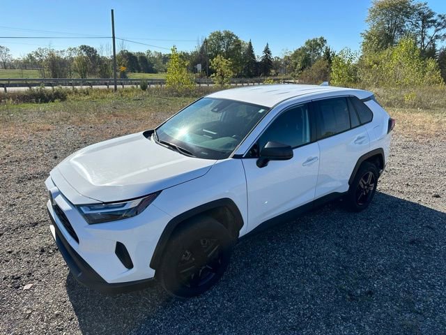 Used 2024 Toyota RAV4 LE image 9