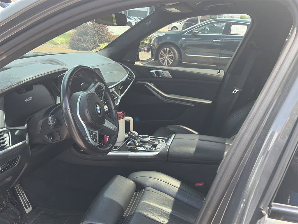 Used 2022 BMW X7 M50i w/ Dynamic Handling Package AWD/4WD image 9